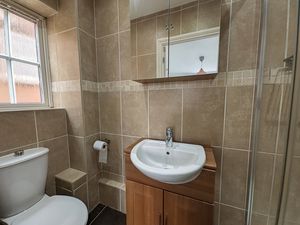 En-Suite- click for photo gallery